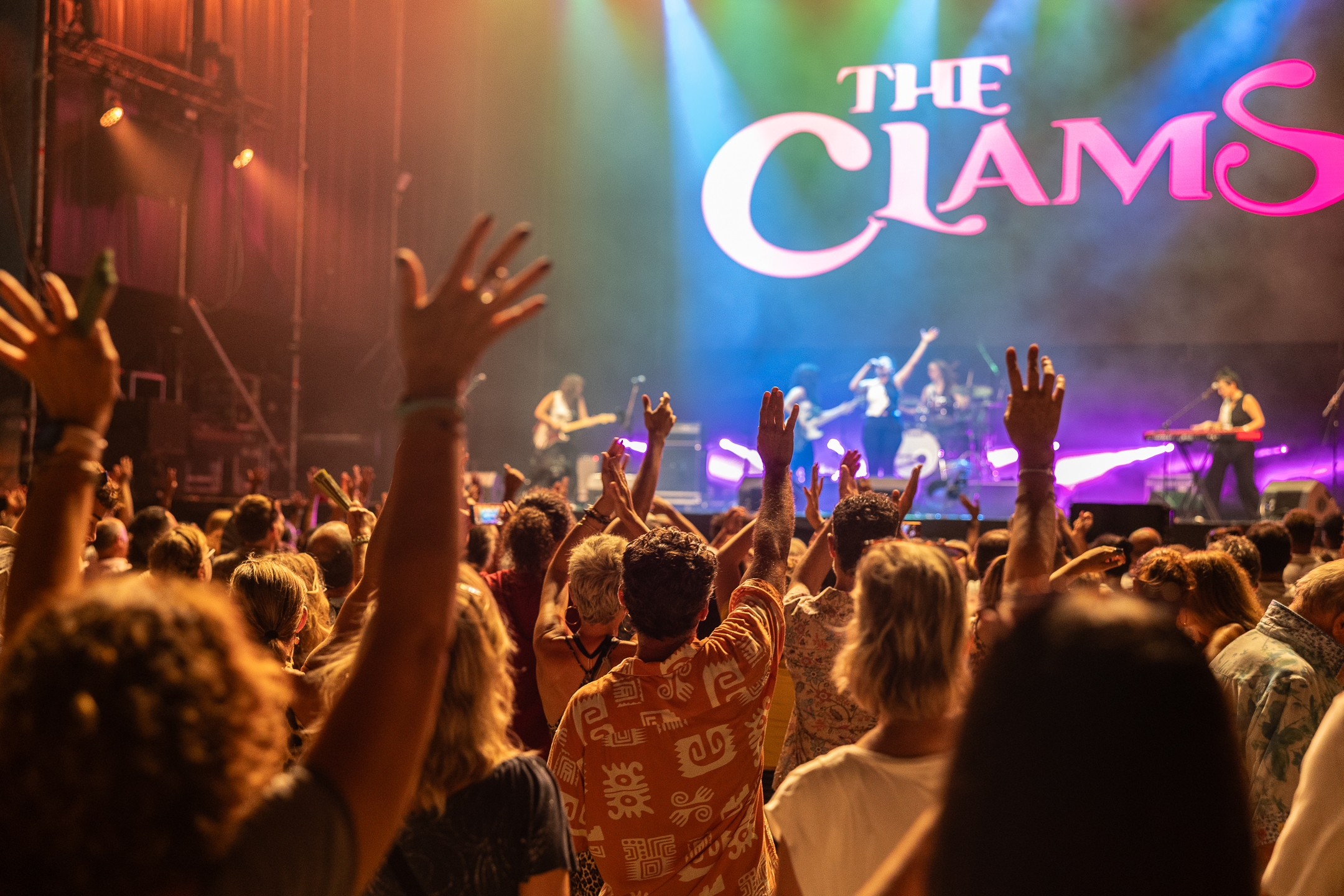 Audience enjoying The Clams live performance at Divas of Soul, Es Jardí Mallorca, August 2025.