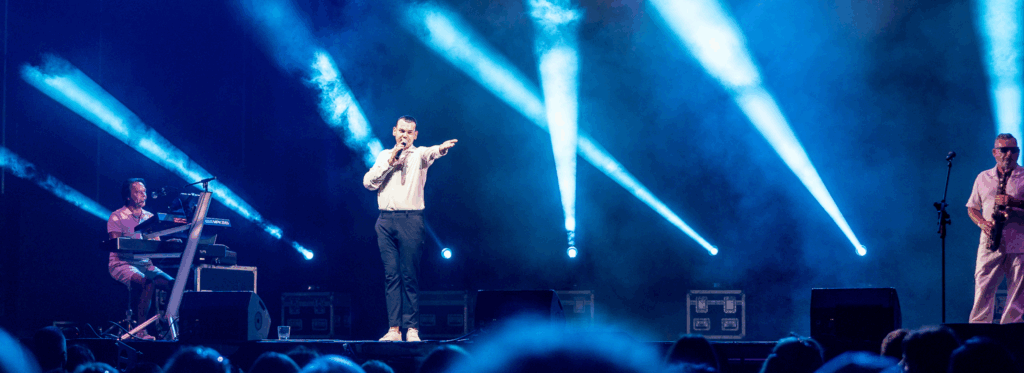 Albie Davies at Es Jardi, photographed by Majorca Mallorca 